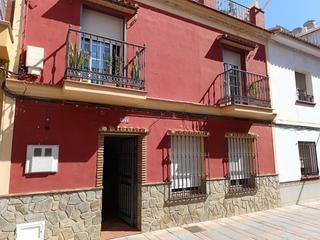 Casa aparellada a Calle troncon 23. Bajo de pareado fuengirola centro