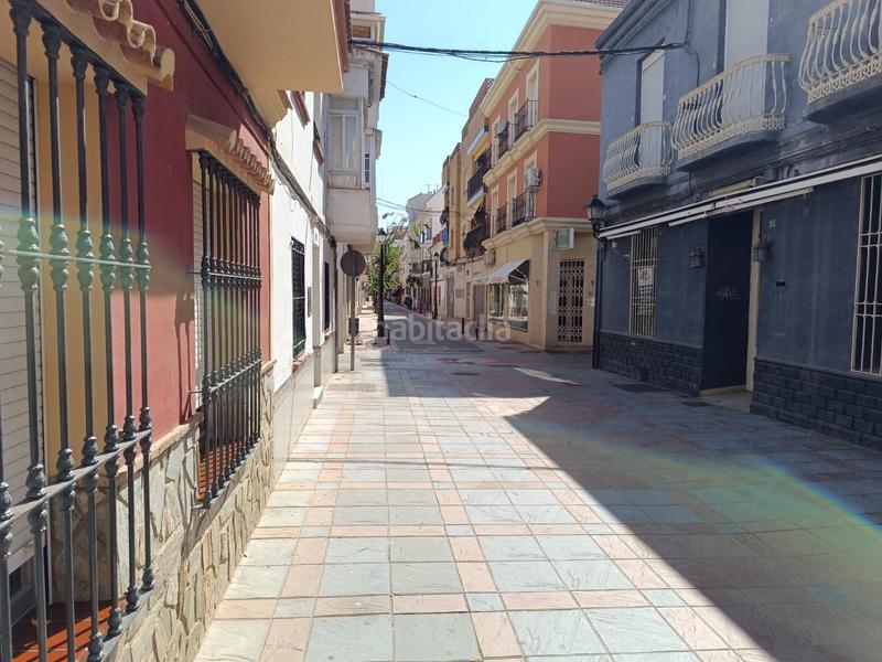 Foto cf0e31c9-6d3e-474a-84c0-19173b25ec1d. Casa pareada en calle troncon 23 bajo de pareado centro en Fuengirola