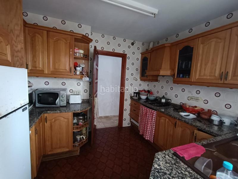 Foto db1a20bf-6a2d-4f3a-aff4-9e1d949276e5. Casa pareada en calle troncon 23 bajo de pareado centro en Fuengirola