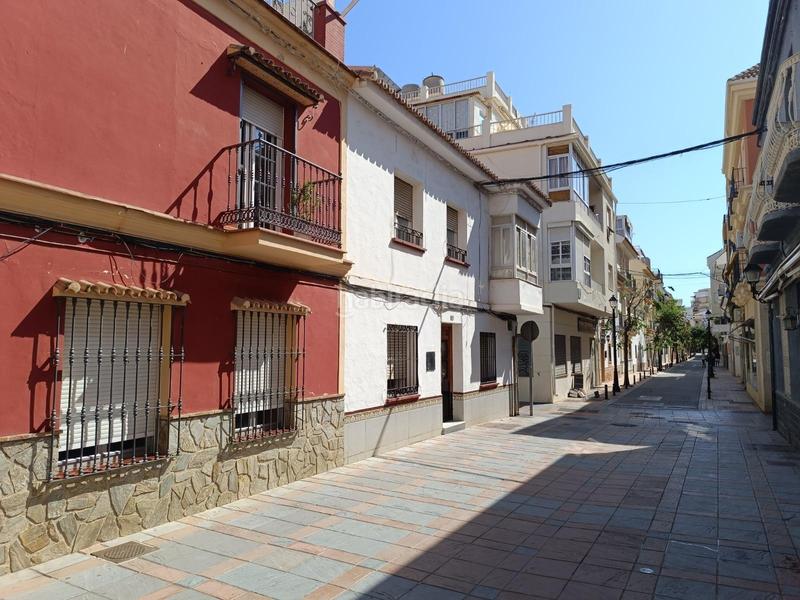 Foto ec26b5a0-3002-4065-8990-16c495de732e. Casa pareada en calle troncon 23 bajo de pareado centro en Fuengirola