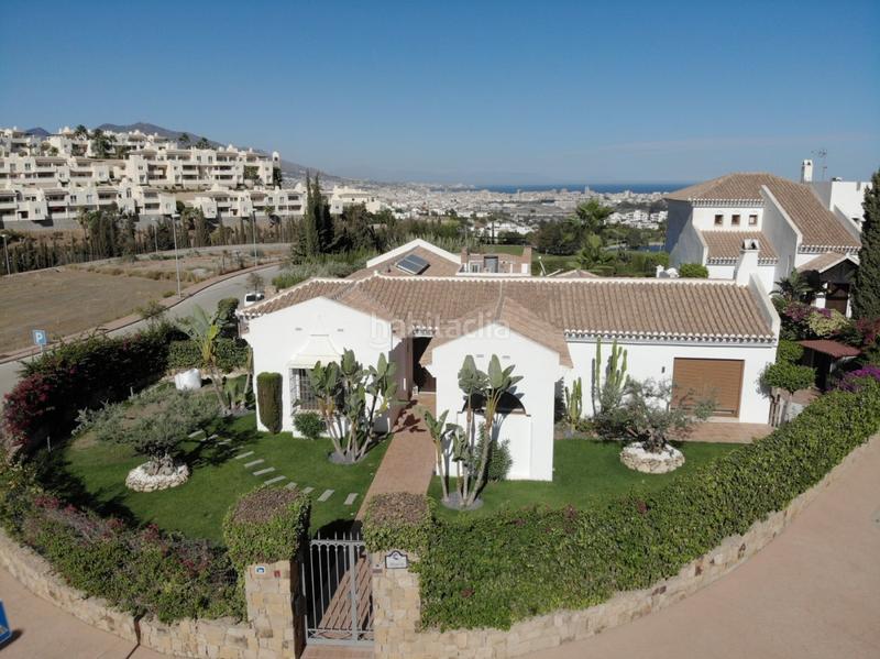 Foto 29cc009c-b586-425c-9e62-e582523b5ffb. Chalet en urbanizacion jardines del aguila villa jardines del aguila vistas al mar y primera linea de golf en Mijas