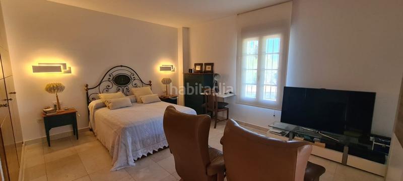 Foto ecfa8c97-30ee-41c9-bad5-33d79752ceff. Chalet en urbanizacion jardines del aguila villa jardines del aguila vistas al mar y primera linea de golf en Mijas