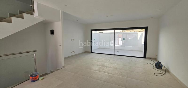 Foto 1c16ddd5-a3d6-42c6-9972-fd4337af6d8c. Casa adosada en calle rio guadiato 3 adosado doña ermita costa en Mijas