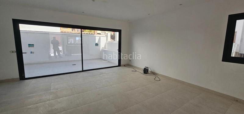 Foto cc000db6-3c95-4e7e-b09c-e36527b56727. Casa adosada en calle rio guadiato 3 adosado doña ermita costa en Mijas