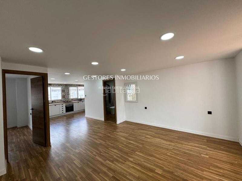 Foto 3b86bdd3-3c56-4b58-bb1d-a670659e5a83. Àtic a Santa Rosa Alcoi