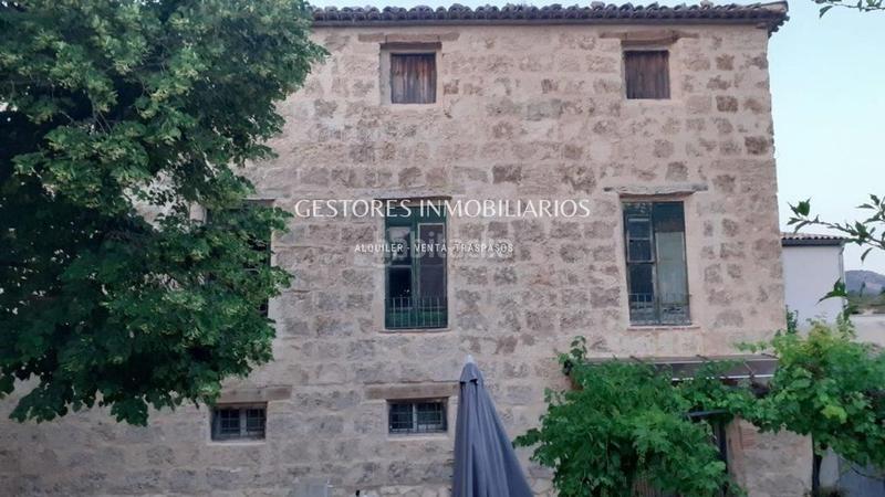 Foto eb1be943-5258-4e3c-8832-075585224428. Casa amb aparcament a Batoi Alcoi