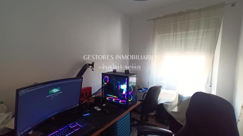 Foto ab7d73dd-f32e-41aa-b290-d442b03040f8. Pis a Eixample Alcoi