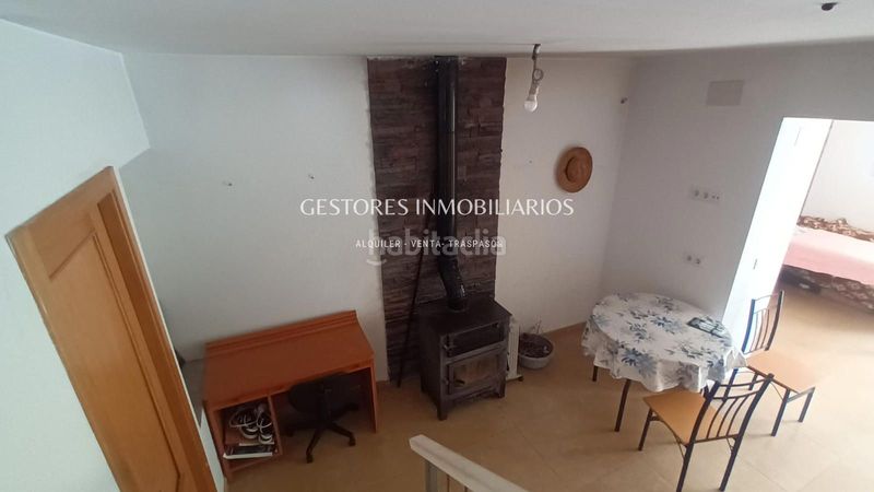 Foto d130e107-f51b-45f0-b336-0d23d020dc99. Casa adossada a Santa Rosa Alcoi