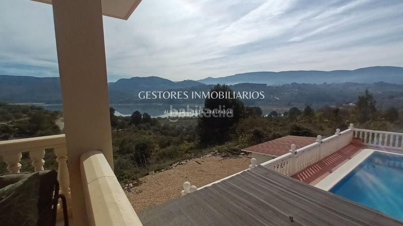 Foto 3f9b766c-deac-4147-b433-acc7cbcfd5d1. Xalet amb calefacció piscina a Beniarrés