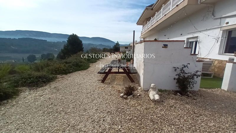 Foto 4697bdbb-7a57-4a52-b1ea-d6c328fe2295. Xalet amb calefacció piscina a Beniarrés