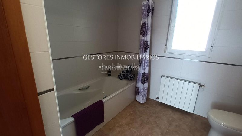 Foto 5ed878f8-8964-4686-8b12-fddcf8e3de70. Xalet amb calefacció piscina a Beniarrés