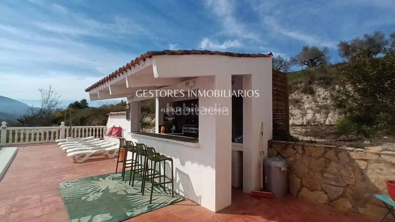 Foto c0dedae2-47f3-4837-b45d-294fc6ed7e71. Xalet amb calefacció piscina a Beniarrés