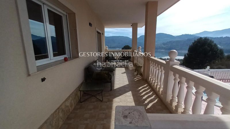 Foto e3d99719-b389-4349-a055-2df5f2f4e589. Xalet amb calefacció piscina a Beniarrés