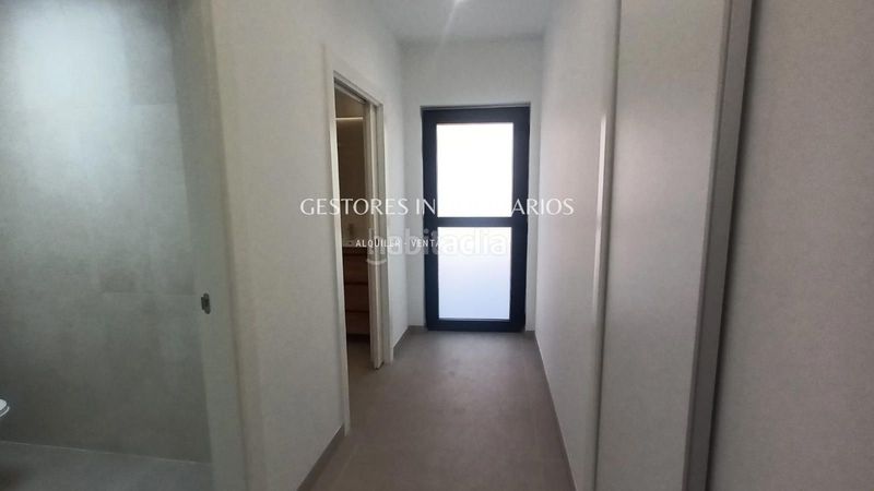 Foto a2c4226d-2266-4b27-a09a-57f3cc33acbf. Pis a Muro de Alcoy