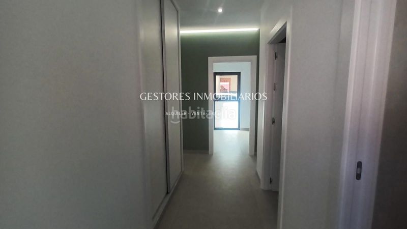 Foto eb3ad638-e2b3-4130-a131-73e5f453e19e. Pis a Muro de Alcoy