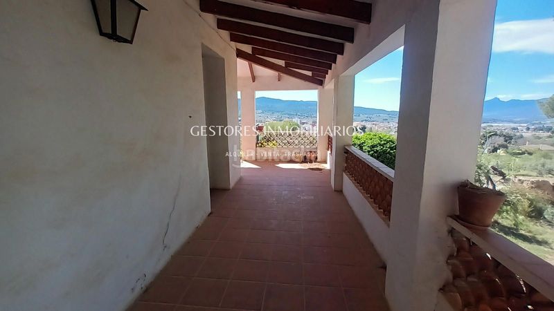 Foto fc0fd422-4952-46c8-9510-ce9c80264b68. Casa  de campo en Ibi