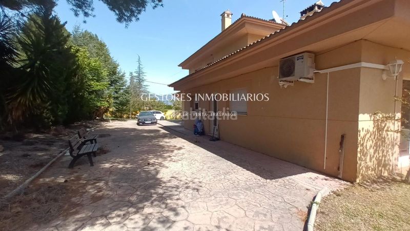 Foto 06f590eb-a469-48d6-a303-8cbf4e5d0e95. Chalet  en Cocentaina