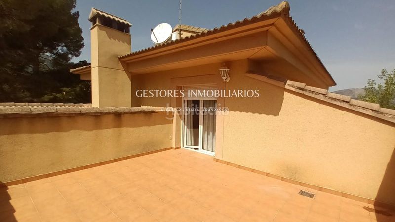 Foto 65a44d14-5d1d-4b91-bfcb-24fd6f1e5d7e. Chalet  en Cocentaina