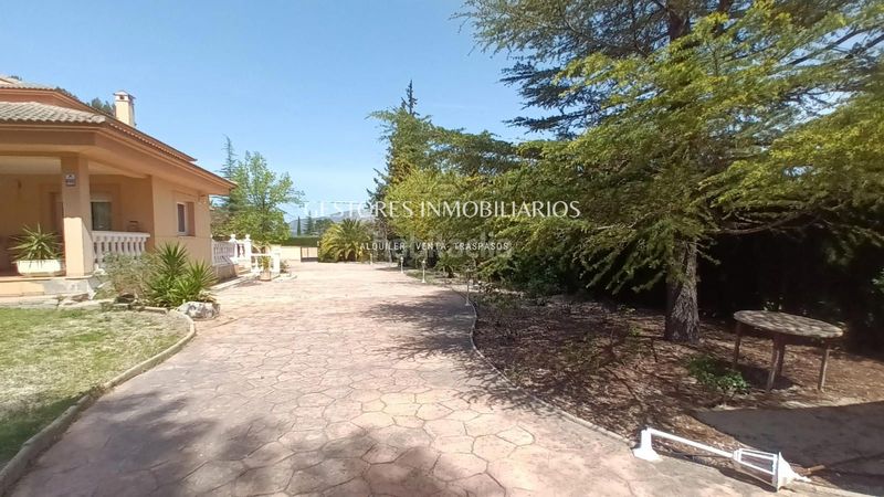 Foto 76d670d2-8f6c-43eb-b230-242eed00e534. Chalet  en Cocentaina