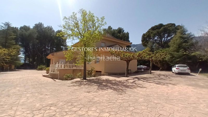 Foto 8e614d09-6546-4fae-8e8e-ce02c90ab55a. Chalet  en Cocentaina