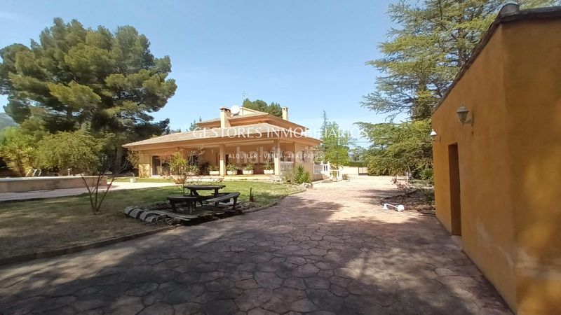 Foto b8d773f1-eb7c-4110-9d44-261a105ef4a0. Chalet  en Cocentaina