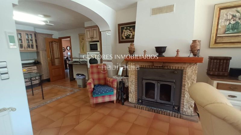 Foto c0133a9c-931b-40c8-b96d-5d3f5a1593da. Chalet  en Cocentaina