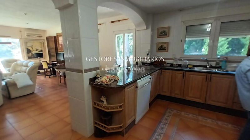 Foto ea8e7c58-fba1-4cee-af6d-1e907de9668b. Chalet  en Cocentaina