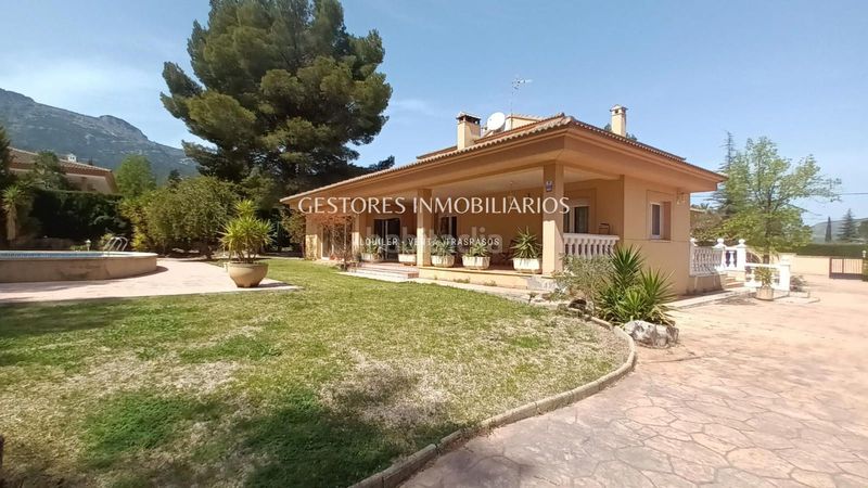 Foto f4c11284-834b-4253-8581-23eeac1d0ef4. Chalet  en Cocentaina