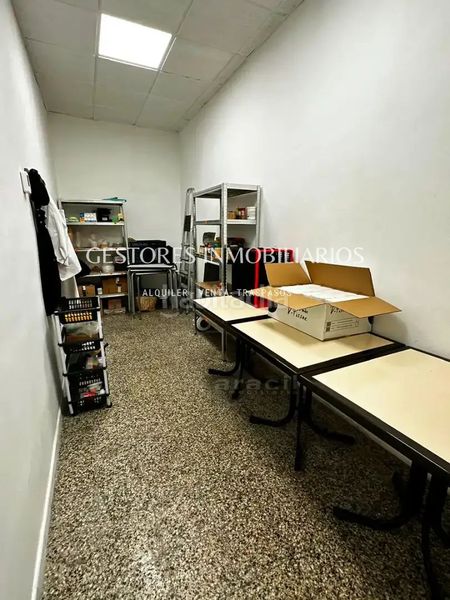 Foto 5890a230-2e53-4495-b7dc-257855e7b1f0. Local comercial a Eixample Alcoi