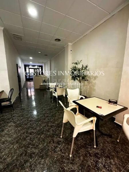 Foto c5f8b939-51e2-412a-971b-01b6a231a531. Local comercial a Eixample Alcoi
