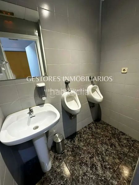 Foto dc6edc45-1045-420e-88a5-2b472ace432c. Local comercial a Eixample Alcoi