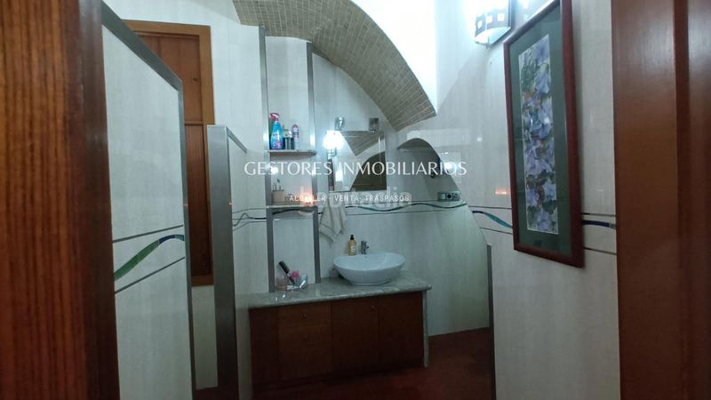 Foto d0488647-0d14-4dd9-abff-34ebd5f7f0b1. Casa a Centro Ontinyent