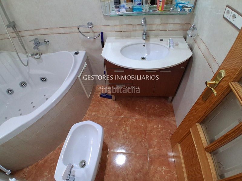 Foto c789497b-bc83-4e32-befa-631793906b64. Àtic a Zona Nord Alcoi