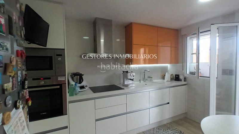 Foto cf8a2330-caff-4fb0-a96e-5f1c6f49c1dd. Àtic amb calefacció aparcament a Ibi