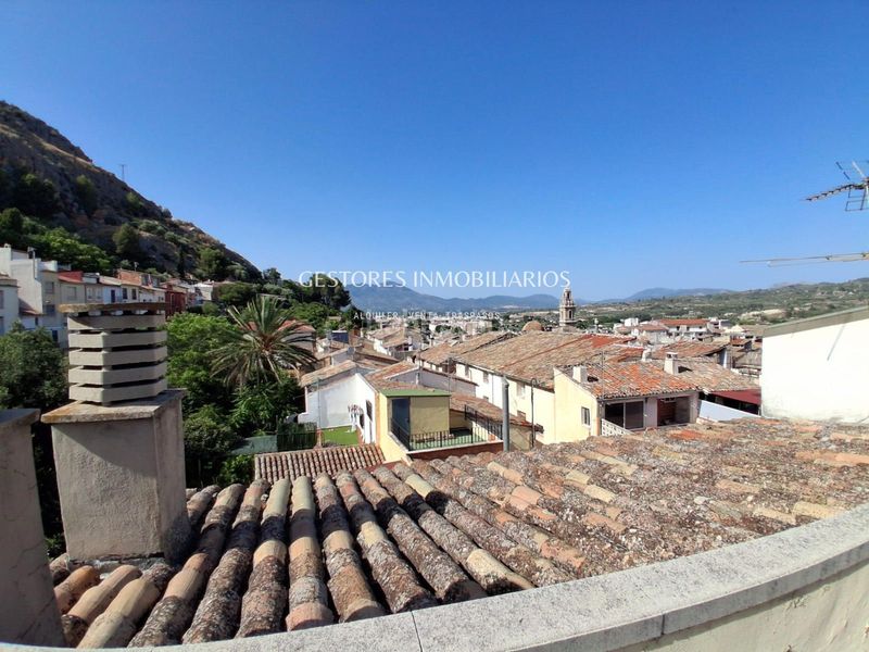 Foto ba8823af-83f4-4939-8449-b768027fb161. Edificio se vende casa en Cocentaina