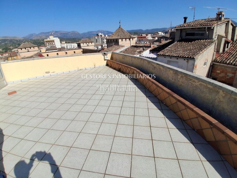 Foto d2729bee-24f8-4a9e-b6ec-05d8f327eaea. Edificio se vende casa en Cocentaina