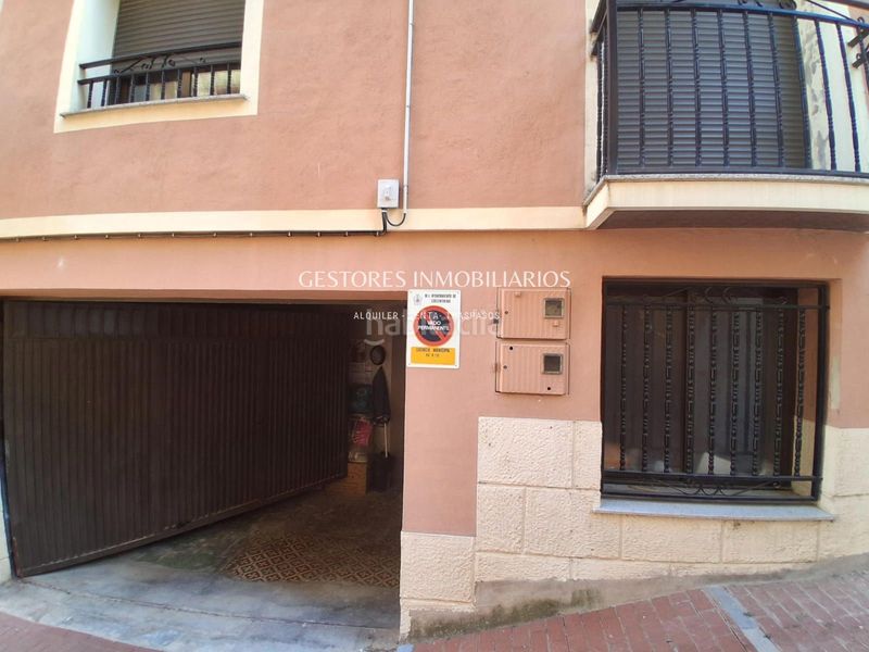 Foto ef1c8aaa-c7ea-41fd-bb02-33cbe6b5e0bd. Edificio se vende casa en Cocentaina