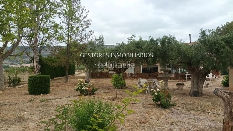 Foto b466d8e7-1d01-42e0-bbd0-cf03c57d2d7d. Xalet amb calefacció aparcament piscina a Onil