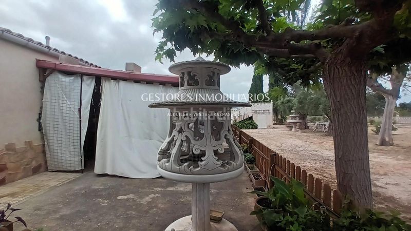 Foto f172eab4-ce99-4752-8213-6be3d775c0f0. Xalet amb calefacció aparcament piscina a Onil