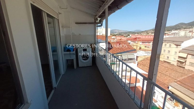 Foto 2655f192-c3b9-4f63-add1-604eb44a0d19. Penthouse in Eixample Alcoi