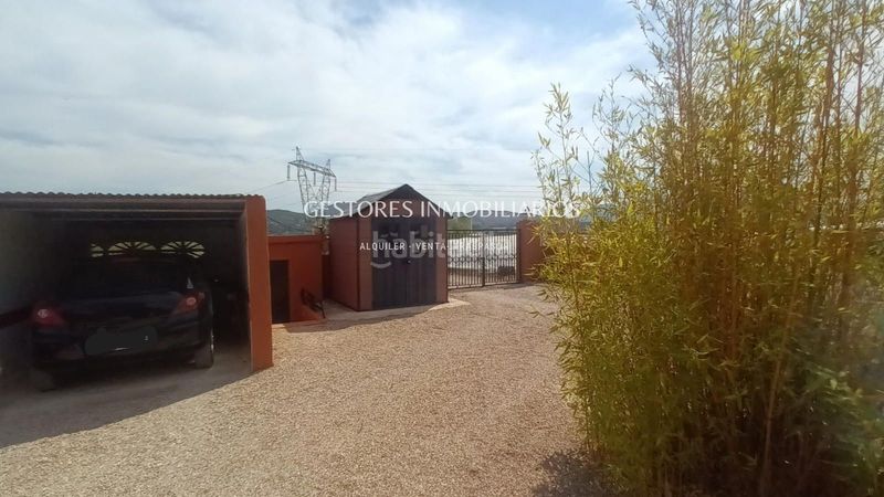 Foto b1dd54e3-d994-415e-83cc-f23ff72a7856. Xalet amb piscina a Cocentaina