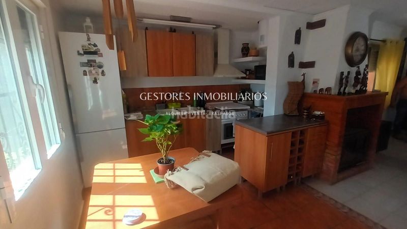 Foto b702bab5-3b80-406d-adf3-448e46072cfc. Xalet amb piscina a Cocentaina
