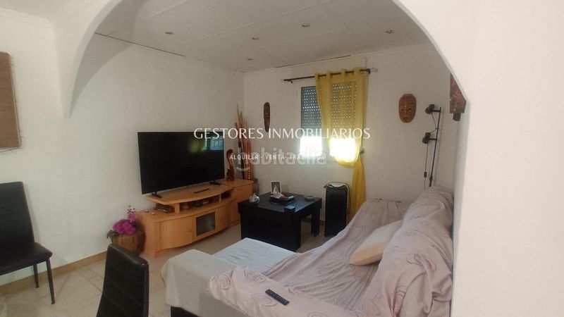 Foto f38349ed-8bc1-4ac7-8461-539fd7bc6a94. Xalet amb piscina a Cocentaina
