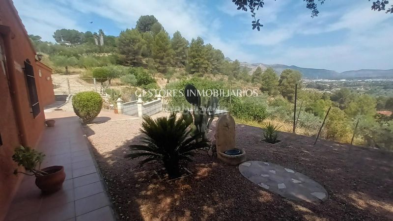 Foto fffa9c07-7b95-490a-8659-cf4faef2e577. Xalet amb piscina a Cocentaina