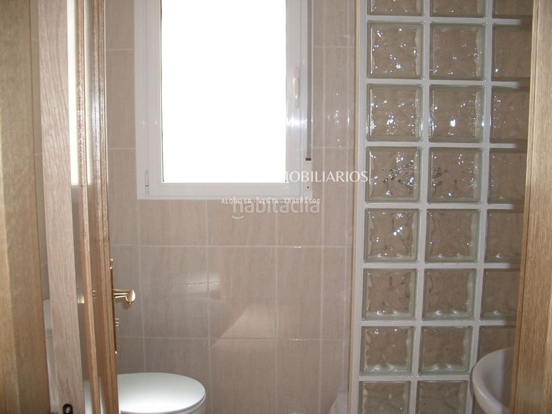 Foto fbb9df7b-b960-4c23-bf00-f6b10098b8ef. Pis amb calefacció aparcament a Zona Nord Alcoi