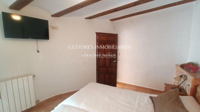 Foto 6ba4c950-cf2a-438e-a4d7-24521d22a73d. Casa amb calefacció aparcament a Penàguila