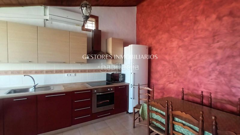 Foto fb554ce3-8216-4a2e-b1d4-dc094de68a4e. Casa amb calefacció aparcament a Penàguila