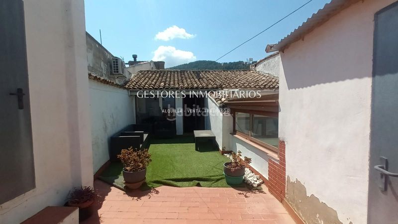 Foto fc684cd9-af06-4525-9383-7b3c2b7066fd. Casa amb calefacció aparcament a Penàguila