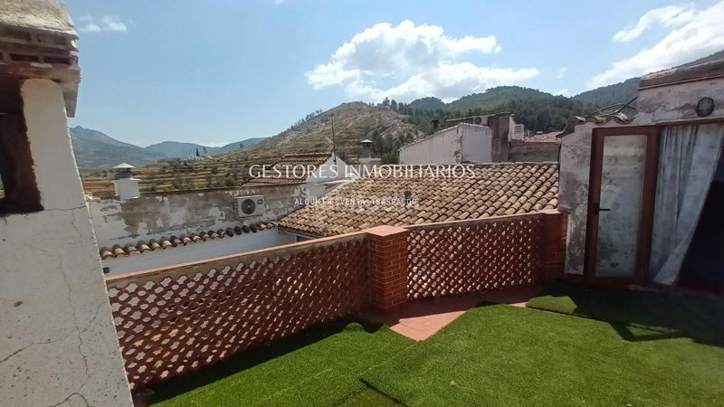 Foto ff8f013b-4f8b-4b31-ae85-2ec710799e05. Casa amb calefacció aparcament a Penàguila
