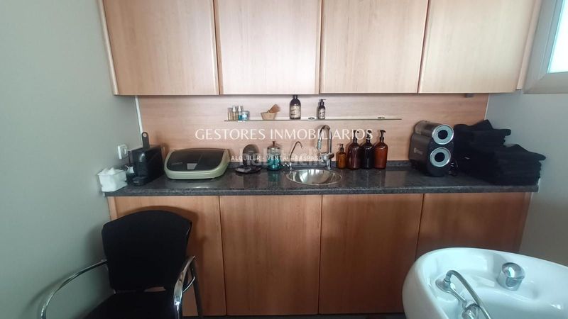 Foto 37a4f547-dcf5-49a5-9b70-71df9a54746a. Local comercial a Zona Nord Alcoi